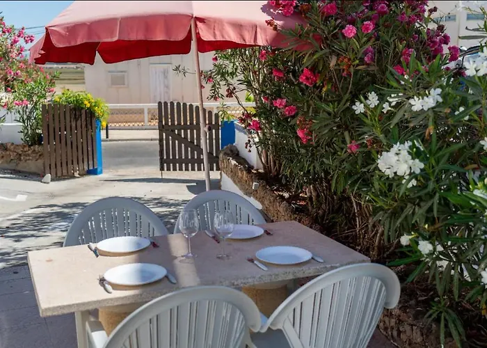 Blife Lucelya Private At Homestay Faro